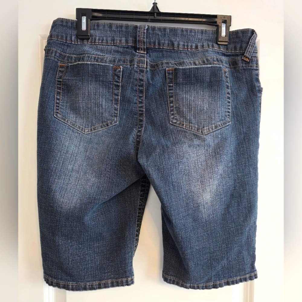 Younique Blue Jean Shorts for Women Size 7 Juniors - Picture 2 of 5